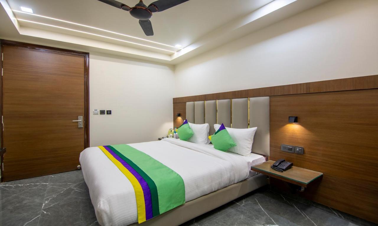 Treebo Royal Comfort New Delhi Buitenkant foto