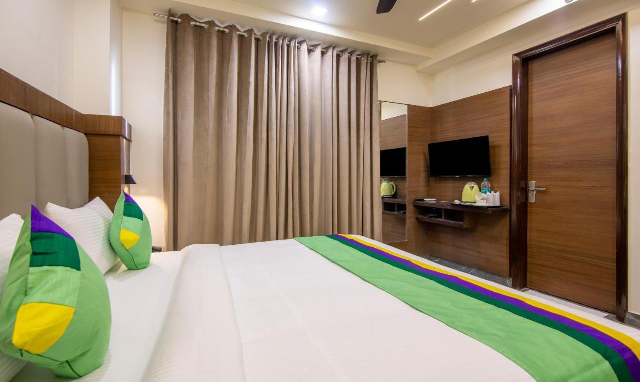 Treebo Royal Comfort New Delhi Buitenkant foto