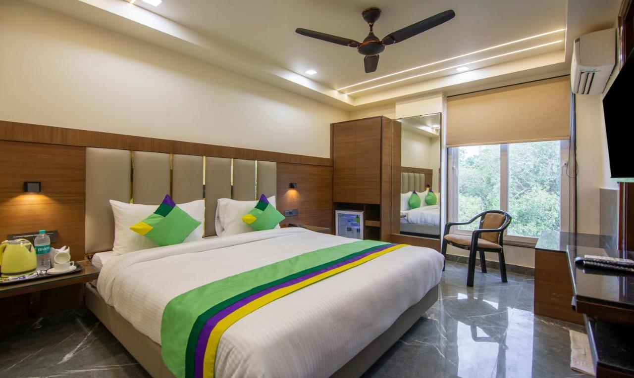Treebo Royal Comfort New Delhi Buitenkant foto